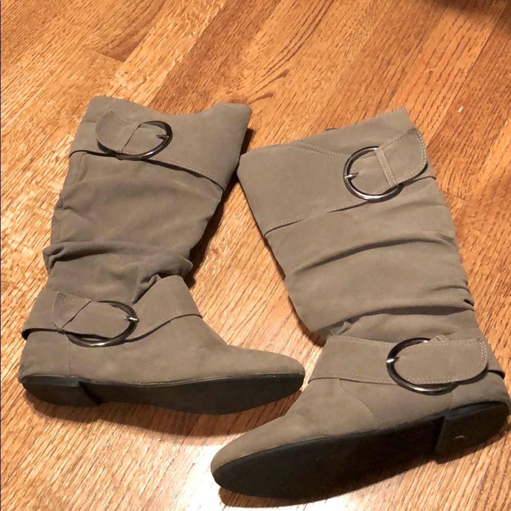 Boots!